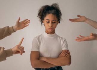 6 Types of People Who Have a Negative Influence on You!