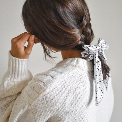 10 Super Light Christmas Hairstyles Gift Bow Tie  