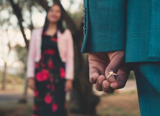 Different Ways to Make Your Engagement Ring Look Bigger