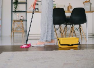 How to Dry Carpet After Cleaning (4 Easy Ways)
