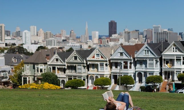 Urban vs Rural Living: Which is Best For You?