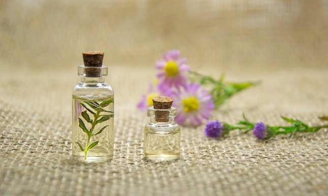 6 Quality Signs To Check While Purchasing CBD Oil From Reliable Vendors