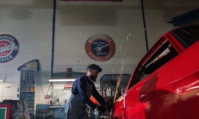 How to Tell if Your Car Needs Auto Body Repairs?