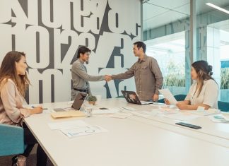 Monetary Vs Non-Monetary Employee Benefits: Which Holds More Value?