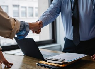 Navigating Franchise Ownership: Crucial Legal Pointers for New Entrepreneurs