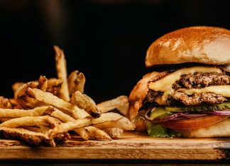 Bite into Success: The Top 10 Decor General Essentials Every Burger Franchise Needs!