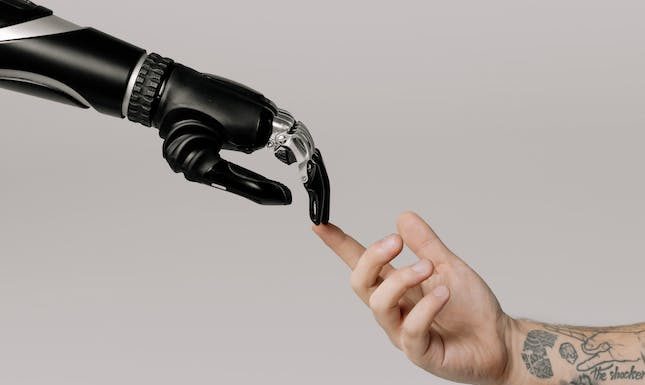 AI Expert Hassan Taher Examines Gartner’s Top 10 Strategic Technology Trends for 2024