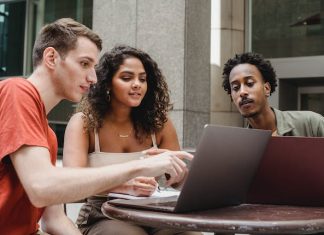 Protecting Shopify Businesses Through VPN Technology