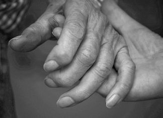 Essential Tips for Coping with a Parent’s Dementia