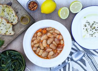 From the Field to the Kitchen: How Peyton Manning is Revolutionizing Gameday Snacks with Bush’s Baked Beans