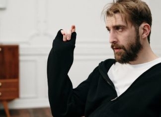 8 Signs A Loved One Could Be Suffering From Alcoholism