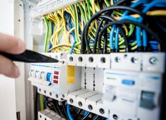 Top 5 Signs You Need to Call an Electrician ASAP