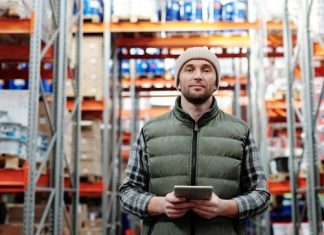 Manual vs. Automatic Strapping Machines: Which One Fits Your Needs?